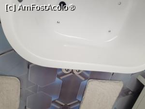 [P57] Ters Villa Side – cada de baie » foto by nicole33
 - 
<span class="allrVoted glyphicon glyphicon-heart hidden" id="av1496705"></span>
<a class="m-l-10 hidden" id="sv1496705" onclick="voting_Foto_DelVot(,1496705,8053)" role="button">șterge vot <span class="glyphicon glyphicon-remove"></span></a>
<a id="v91496705" class=" c-red"  onclick="voting_Foto_SetVot(1496705)" role="button"><span class="glyphicon glyphicon-heart-empty"></span> <b>LIKE</b> = Votează poza</a> <img class="hidden"  id="f1496705W9" src="/imagini/loader.gif" border="0" /><span class="AjErrMes hidden" id="e1496705ErM"></span>