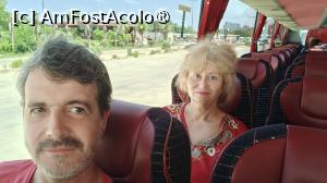 [P01] In autocar gata de plecare » foto by elenaadina
 - 
<span class="allrVoted glyphicon glyphicon-heart hidden" id="av1532709"></span>
<a class="m-l-10 hidden" id="sv1532709" onclick="voting_Foto_DelVot(,1532709,8053)" role="button">șterge vot <span class="glyphicon glyphicon-remove"></span></a>
<a id="v91532709" class=" c-red"  onclick="voting_Foto_SetVot(1532709)" role="button"><span class="glyphicon glyphicon-heart-empty"></span> <b>LIKE</b> = Votează poza</a> <img class="hidden"  id="f1532709W9" src="/imagini/loader.gif" border="0" /><span class="AjErrMes hidden" id="e1532709ErM"></span>