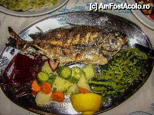 [P24] Peste proaspat la gratar cu garnitura de legume, Taverna Xouras Ligia » foto by Muffin2009*
 - 
<span class="allrVoted glyphicon glyphicon-heart hidden" id="av441267"></span>
<a class="m-l-10 hidden" id="sv441267" onclick="voting_Foto_DelVot(,441267,8082)" role="button">șterge vot <span class="glyphicon glyphicon-remove"></span></a>
<a id="v9441267" class=" c-red"  onclick="voting_Foto_SetVot(441267)" role="button"><span class="glyphicon glyphicon-heart-empty"></span> <b>LIKE</b> = Votează poza</a> <img class="hidden"  id="f441267W9" src="/imagini/loader.gif" border="0" /><span class="AjErrMes hidden" id="e441267ErM"></span>