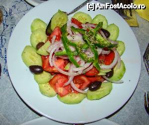 [P41] Salata greceasca la o taverna de pe promenada din Nidri » foto by Muffin2009*
 - 
<span class="allrVoted glyphicon glyphicon-heart hidden" id="av441290"></span>
<a class="m-l-10 hidden" id="sv441290" onclick="voting_Foto_DelVot(,441290,8082)" role="button">șterge vot <span class="glyphicon glyphicon-remove"></span></a>
<a id="v9441290" class=" c-red"  onclick="voting_Foto_SetVot(441290)" role="button"><span class="glyphicon glyphicon-heart-empty"></span> <b>LIKE</b> = Votează poza</a> <img class="hidden"  id="f441290W9" src="/imagini/loader.gif" border="0" /><span class="AjErrMes hidden" id="e441290ErM"></span>