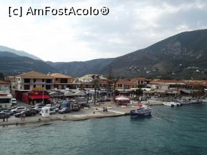 [P01] Taverne înşirate în portul din Nidri » foto by irinad
 - 
<span class="allrVoted glyphicon glyphicon-heart hidden" id="av821827"></span>
<a class="m-l-10 hidden" id="sv821827" onclick="voting_Foto_DelVot(,821827,8082)" role="button">șterge vot <span class="glyphicon glyphicon-remove"></span></a>
<a id="v9821827" class=" c-red"  onclick="voting_Foto_SetVot(821827)" role="button"><span class="glyphicon glyphicon-heart-empty"></span> <b>LIKE</b> = Votează poza</a> <img class="hidden"  id="f821827W9" src="/imagini/loader.gif" border="0" /><span class="AjErrMes hidden" id="e821827ErM"></span>