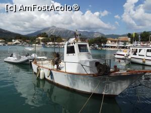 [P11] Portul de ambarcaţiuni din Vassiliki, văzut de la masa noastră » foto by irinad
 - 
<span class="allrVoted glyphicon glyphicon-heart hidden" id="av821837"></span>
<a class="m-l-10 hidden" id="sv821837" onclick="voting_Foto_DelVot(,821837,8082)" role="button">șterge vot <span class="glyphicon glyphicon-remove"></span></a>
<a id="v9821837" class=" c-red"  onclick="voting_Foto_SetVot(821837)" role="button"><span class="glyphicon glyphicon-heart-empty"></span> <b>LIKE</b> = Votează poza</a> <img class="hidden"  id="f821837W9" src="/imagini/loader.gif" border="0" /><span class="AjErrMes hidden" id="e821837ErM"></span>