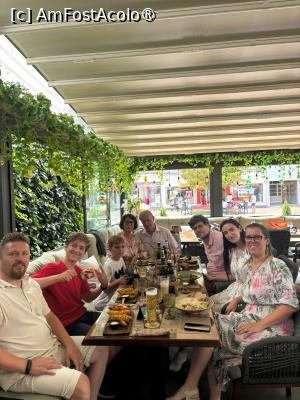 [P17] Pitești, Bistroul-Cafenea „Bibliotheque”, Terasa, Masa noastră cu toți și toate » foto by mprofeanu
 - 
<span class="allrVoted glyphicon glyphicon-heart hidden" id="av1502203"></span>
<a class="m-l-10 hidden" id="sv1502203" onclick="voting_Foto_DelVot(,1502203,8103)" role="button">șterge vot <span class="glyphicon glyphicon-remove"></span></a>
<a id="v91502203" class=" c-red"  onclick="voting_Foto_SetVot(1502203)" role="button"><span class="glyphicon glyphicon-heart-empty"></span> <b>LIKE</b> = Votează poza</a> <img class="hidden"  id="f1502203W9" src="/imagini/loader.gif" border="0" /><span class="AjErrMes hidden" id="e1502203ErM"></span>