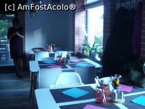 [P10] interior restaurant » foto by Yolanda
 - 
<span class="allrVoted glyphicon glyphicon-heart hidden" id="av1025997"></span>
<a class="m-l-10 hidden" id="sv1025997" onclick="voting_Foto_DelVot(,1025997,8103)" role="button">șterge vot <span class="glyphicon glyphicon-remove"></span></a>
<a id="v91025997" class=" c-red"  onclick="voting_Foto_SetVot(1025997)" role="button"><span class="glyphicon glyphicon-heart-empty"></span> <b>LIKE</b> = Votează poza</a> <img class="hidden"  id="f1025997W9" src="/imagini/loader.gif" border="0" /><span class="AjErrMes hidden" id="e1025997ErM"></span>