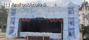 [P13] Scena unde s-au desfășurat diverse spectacole. » foto by tata123 🔱
 - 
<span class="allrVoted glyphicon glyphicon-heart hidden" id="av1514309"></span>
<a class="m-l-10 hidden" id="sv1514309" onclick="voting_Foto_DelVot(,1514309,8127)" role="button">șterge vot <span class="glyphicon glyphicon-remove"></span></a>
<a id="v91514309" class=" c-red"  onclick="voting_Foto_SetVot(1514309)" role="button"><span class="glyphicon glyphicon-heart-empty"></span> <b>LIKE</b> = Votează poza</a> <img class="hidden"  id="f1514309W9" src="/imagini/loader.gif" border="0" /><span class="AjErrMes hidden" id="e1514309ErM"></span>