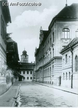 [P11]  -- <small>// FĂRĂ DESCRIERE</small> » foto by AZE <span class="label label-default labelC_thin small">NEVOTABILĂ</span>