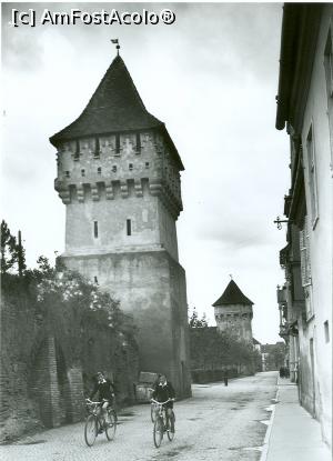 [P34]  -- <small>// FĂRĂ DESCRIERE</small> » foto by AZE <span class="label label-default labelC_thin small">NEVOTABILĂ</span>