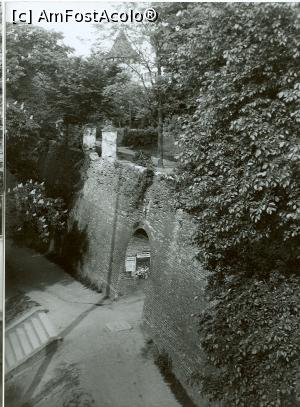 [P35]  -- <small>// FĂRĂ DESCRIERE</small> » foto by AZE <span class="label label-default labelC_thin small">NEVOTABILĂ</span>