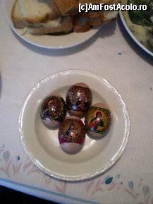 [P20] Paste la tara 2010 - 4 oua in stil mai 'modern', adica nu vopsite cu ceapa, ci cu autocolante cu modele religioase. » foto by presario
 - 
<span class="allrVoted glyphicon glyphicon-heart hidden" id="av61321"></span>
<a class="m-l-10 hidden" id="sv61321" onclick="voting_Foto_DelVot(,61321,8128)" role="button">șterge vot <span class="glyphicon glyphicon-remove"></span></a>
<a id="v961321" class=" c-red"  onclick="voting_Foto_SetVot(61321)" role="button"><span class="glyphicon glyphicon-heart-empty"></span> <b>LIKE</b> = Votează poza</a> <img class="hidden"  id="f61321W9" src="/imagini/loader.gif" border="0" /><span class="AjErrMes hidden" id="e61321ErM"></span>