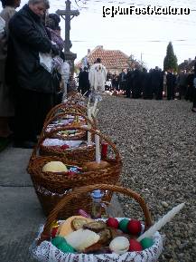 [P09] Paste la tara 2010 - bucatele gata sfintite. » foto by presario
 - 
<span class="allrVoted glyphicon glyphicon-heart hidden" id="av61310"></span>
<a class="m-l-10 hidden" id="sv61310" onclick="voting_Foto_DelVot(,61310,8128)" role="button">șterge vot <span class="glyphicon glyphicon-remove"></span></a>
<a id="v961310" class=" c-red"  onclick="voting_Foto_SetVot(61310)" role="button"><span class="glyphicon glyphicon-heart-empty"></span> <b>LIKE</b> = Votează poza</a> <img class="hidden"  id="f61310W9" src="/imagini/loader.gif" border="0" /><span class="AjErrMes hidden" id="e61310ErM"></span>