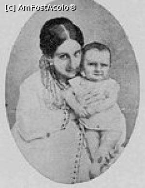 [P03] Pia cu Vintila Bratianu la vârsta de un an » foto by Yolanda <span class="label label-default labelC_thin small">NEVOTABILĂ</span>