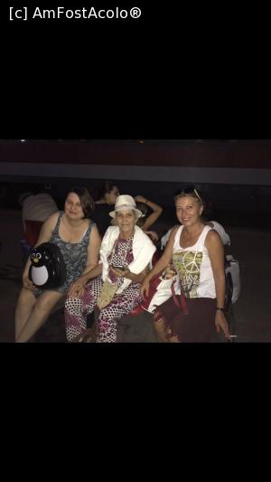 [P17] Maria, alături de prieteni, în Gara de Nord » foto by krisstinna <span class="label label-default labelC_thin small">NEVOTABILĂ</span>