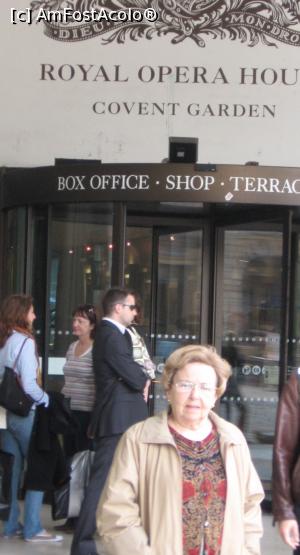 [P20] În faţa teatrului Covent Garden » foto by Michi
 - 
<span class="allrVoted glyphicon glyphicon-heart hidden" id="av1324781"></span>
<a class="m-l-10 hidden" id="sv1324781" onclick="voting_Foto_DelVot(,1324781,8128)" role="button">șterge vot <span class="glyphicon glyphicon-remove"></span></a>
<a id="v91324781" class=" c-red"  onclick="voting_Foto_SetVot(1324781)" role="button"><span class="glyphicon glyphicon-heart-empty"></span> <b>LIKE</b> = Votează poza</a> <img class="hidden"  id="f1324781W9" src="/imagini/loader.gif" border="0" /><span class="AjErrMes hidden" id="e1324781ErM"></span>