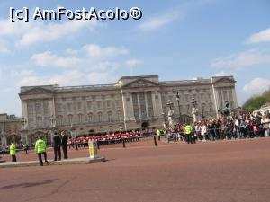 [P03] Mulţime în faţa palatului » foto by Michi
 - 
<span class="allrVoted glyphicon glyphicon-heart hidden" id="av1324764"></span>
<a class="m-l-10 hidden" id="sv1324764" onclick="voting_Foto_DelVot(,1324764,8128)" role="button">șterge vot <span class="glyphicon glyphicon-remove"></span></a>
<a id="v91324764" class=" c-red"  onclick="voting_Foto_SetVot(1324764)" role="button"><span class="glyphicon glyphicon-heart-empty"></span> <b>LIKE</b> = Votează poza</a> <img class="hidden"  id="f1324764W9" src="/imagini/loader.gif" border="0" /><span class="AjErrMes hidden" id="e1324764ErM"></span>