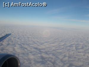 [P04] Moșul a pornit la drum. Renii l-au dus până la aeroport. <p> Ce face în avion? Studiază harta cu semnele unde să ajungă! Așteptați-l că va veni!  » foto by mihaelavoicu
 - 
<span class="allrVoted glyphicon glyphicon-heart hidden" id="av931837"></span>
<a class="m-l-10 hidden" id="sv931837" onclick="voting_Foto_DelVot(,931837,8128)" role="button">șterge vot <span class="glyphicon glyphicon-remove"></span></a>
<a id="v9931837" class=" c-red"  onclick="voting_Foto_SetVot(931837)" role="button"><span class="glyphicon glyphicon-heart-empty"></span> <b>LIKE</b> = Votează poza</a> <img class="hidden"  id="f931837W9" src="/imagini/loader.gif" border="0" /><span class="AjErrMes hidden" id="e931837ErM"></span>