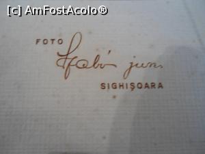 [P14] Un fotograf, foarte ocupat de Dragobete!  » foto by mihaelavoicu
 - 
<span class="allrVoted glyphicon glyphicon-heart hidden" id="av946599"></span>
<a class="m-l-10 hidden" id="sv946599" onclick="voting_Foto_DelVot(,946599,8128)" role="button">șterge vot <span class="glyphicon glyphicon-remove"></span></a>
<a id="v9946599" class=" c-red"  onclick="voting_Foto_SetVot(946599)" role="button"><span class="glyphicon glyphicon-heart-empty"></span> <b>LIKE</b> = Votează poza</a> <img class="hidden"  id="f946599W9" src="/imagini/loader.gif" border="0" /><span class="AjErrMes hidden" id="e946599ErM"></span>