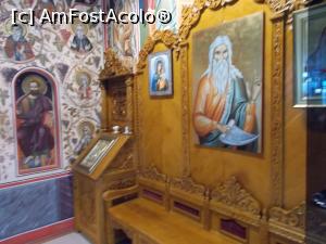 [P02] Interiorul Capelei, cu icoana Sf. Ilie.  » foto by mihaelavoicu
 - 
<span class="allrVoted glyphicon glyphicon-heart hidden" id="av987973"></span>
<a class="m-l-10 hidden" id="sv987973" onclick="voting_Foto_DelVot(,987973,8128)" role="button">șterge vot <span class="glyphicon glyphicon-remove"></span></a>
<a id="v9987973" class=" c-red"  onclick="voting_Foto_SetVot(987973)" role="button"><span class="glyphicon glyphicon-heart-empty"></span> <b>LIKE</b> = Votează poza</a> <img class="hidden"  id="f987973W9" src="/imagini/loader.gif" border="0" /><span class="AjErrMes hidden" id="e987973ErM"></span>