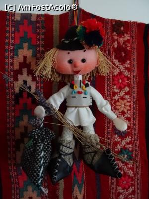 [P30] Un personaj simpatic stă în camera-muzeu...  » foto by tata123 🔱
 - 
<span class="allrVoted glyphicon glyphicon-heart hidden" id="av1106226"></span>
<a class="m-l-10 hidden" id="sv1106226" onclick="voting_Foto_DelVot(,1106226,8128)" role="button">șterge vot <span class="glyphicon glyphicon-remove"></span></a>
<a id="v91106226" class=" c-red"  onclick="voting_Foto_SetVot(1106226)" role="button"><span class="glyphicon glyphicon-heart-empty"></span> <b>LIKE</b> = Votează poza</a> <img class="hidden"  id="f1106226W9" src="/imagini/loader.gif" border="0" /><span class="AjErrMes hidden" id="e1106226ErM"></span>