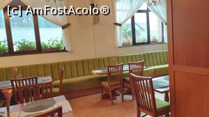 [P03] Pensiunea Ducatul Bucovinei - restaurantul » foto by Carmen Ion
 - 
<span class="allrVoted glyphicon glyphicon-heart hidden" id="av1383388"></span>
<a class="m-l-10 hidden" id="sv1383388" onclick="voting_Foto_DelVot(,1383388,8210)" role="button">șterge vot <span class="glyphicon glyphicon-remove"></span></a>
<a id="v91383388" class=" c-red"  onclick="voting_Foto_SetVot(1383388)" role="button"><span class="glyphicon glyphicon-heart-empty"></span> <b>LIKE</b> = Votează poza</a> <img class="hidden"  id="f1383388W9" src="/imagini/loader.gif" border="0" /><span class="AjErrMes hidden" id="e1383388ErM"></span>