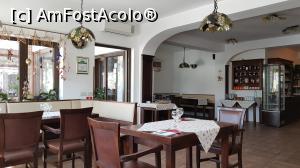 [P02] Restaurantul pensiunii » foto by scoty
 - 
<span class="allrVoted glyphicon glyphicon-heart hidden" id="av939891"></span>
<a class="m-l-10 hidden" id="sv939891" onclick="voting_Foto_DelVot(,939891,8210)" role="button">șterge vot <span class="glyphicon glyphicon-remove"></span></a>
<a id="v9939891" class=" c-red"  onclick="voting_Foto_SetVot(939891)" role="button"><span class="glyphicon glyphicon-heart-empty"></span> <b>LIKE</b> = Votează poza</a> <img class="hidden"  id="f939891W9" src="/imagini/loader.gif" border="0" /><span class="AjErrMes hidden" id="e939891ErM"></span>