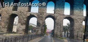 [P01] Spre <strong>Emin&ouml;n&uuml; pentru &icirc;mbarcare, prin Apeductul Valens.</strong> » foto by Aurici
 - 
<span class="allrVoted glyphicon glyphicon-heart hidden" id="av1216315"></span>
<a class="m-l-10 hidden" id="sv1216315" onclick="voting_Foto_DelVot(,1216315,8221)" role="button">șterge vot <span class="glyphicon glyphicon-remove"></span></a>
<a id="v91216315" class=" c-red"  onclick="voting_Foto_SetVot(1216315)" role="button"><span class="glyphicon glyphicon-heart-empty"></span> <b>LIKE</b> = Votează poza</a> <img class="hidden"  id="f1216315W9" src="/imagini/loader.gif" border="0" /><span class="AjErrMes hidden" id="e1216315ErM"></span>