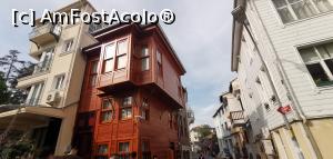 [P15] Case neo-otomane pe Heybeliada. Balcoanele ieșite &icirc;n afară astfel &icirc;nc&acirc;t și femeile care nu aveau voie să iasă să poată privi strada. » foto by Aurici
 - 
<span class="allrVoted glyphicon glyphicon-heart hidden" id="av1216329"></span>
<a class="m-l-10 hidden" id="sv1216329" onclick="voting_Foto_DelVot(,1216329,8221)" role="button">șterge vot <span class="glyphicon glyphicon-remove"></span></a>
<a id="v91216329" class=" c-red"  onclick="voting_Foto_SetVot(1216329)" role="button"><span class="glyphicon glyphicon-heart-empty"></span> <b>LIKE</b> = Votează poza</a> <img class="hidden"  id="f1216329W9" src="/imagini/loader.gif" border="0" /><span class="AjErrMes hidden" id="e1216329ErM"></span>