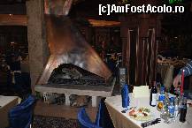 [P34] Si iarasi semineul in noaptea de Craciun, fotografiat din alta pozitie. Se vede si antreul. » foto by droniucm
 - 
<span class="allrVoted glyphicon glyphicon-heart hidden" id="av175906"></span>
<a class="m-l-10 hidden" id="sv175906" onclick="voting_Foto_DelVot(,175906,8232)" role="button">șterge vot <span class="glyphicon glyphicon-remove"></span></a>
<a id="v9175906" class=" c-red"  onclick="voting_Foto_SetVot(175906)" role="button"><span class="glyphicon glyphicon-heart-empty"></span> <b>LIKE</b> = Votează poza</a> <img class="hidden"  id="f175906W9" src="/imagini/loader.gif" border="0" /><span class="AjErrMes hidden" id="e175906ErM"></span>