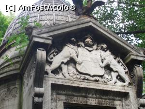 [P02] Embleme fam. Bibescu. Cimitirul Pere Lachaise, Paris » foto by mihaelavoicu
 - 
<span class="allrVoted glyphicon glyphicon-heart hidden" id="av1002345"></span>
<a class="m-l-10 hidden" id="sv1002345" onclick="voting_Foto_DelVot(,1002345,8246)" role="button">șterge vot <span class="glyphicon glyphicon-remove"></span></a>
<a id="v91002345" class=" c-red"  onclick="voting_Foto_SetVot(1002345)" role="button"><span class="glyphicon glyphicon-heart-empty"></span> <b>LIKE</b> = Votează poza</a> <img class="hidden"  id="f1002345W9" src="/imagini/loader.gif" border="0" /><span class="AjErrMes hidden" id="e1002345ErM"></span>