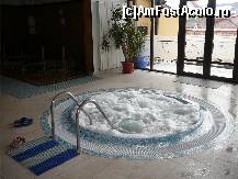[P21] Jacuzzi de lângă piscină. În stânga se văd şi cele două mici bazine cu apă sărată.  » foto by Claudiu U.
 - 
<span class="allrVoted glyphicon glyphicon-heart hidden" id="av414924"></span>
<a class="m-l-10 hidden" id="sv414924" onclick="voting_Foto_DelVot(,414924,8264)" role="button">șterge vot <span class="glyphicon glyphicon-remove"></span></a>
<a id="v9414924" class=" c-red"  onclick="voting_Foto_SetVot(414924)" role="button"><span class="glyphicon glyphicon-heart-empty"></span> <b>LIKE</b> = Votează poza</a> <img class="hidden"  id="f414924W9" src="/imagini/loader.gif" border="0" /><span class="AjErrMes hidden" id="e414924ErM"></span>