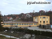 [P23] Clădirea ce găzduieşte hostelul (în dreapta) şi clubul » foto by Claudiu U.
 - 
<span class="allrVoted glyphicon glyphicon-heart hidden" id="av414926"></span>
<a class="m-l-10 hidden" id="sv414926" onclick="voting_Foto_DelVot(,414926,8264)" role="button">șterge vot <span class="glyphicon glyphicon-remove"></span></a>
<a id="v9414926" class=" c-red"  onclick="voting_Foto_SetVot(414926)" role="button"><span class="glyphicon glyphicon-heart-empty"></span> <b>LIKE</b> = Votează poza</a> <img class="hidden"  id="f414926W9" src="/imagini/loader.gif" border="0" /><span class="AjErrMes hidden" id="e414926ErM"></span>