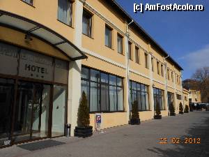 [P02] Hotel Septimia Wellness & Spa - Odorheiu Secuiesc, intrarea principală.  » foto by iulianic
 - 
<span class="allrVoted glyphicon glyphicon-heart hidden" id="av404096"></span>
<a class="m-l-10 hidden" id="sv404096" onclick="voting_Foto_DelVot(,404096,8264)" role="button">șterge vot <span class="glyphicon glyphicon-remove"></span></a>
<a id="v9404096" class=" c-red"  onclick="voting_Foto_SetVot(404096)" role="button"><span class="glyphicon glyphicon-heart-empty"></span> <b>LIKE</b> = Votează poza</a> <img class="hidden"  id="f404096W9" src="/imagini/loader.gif" border="0" /><span class="AjErrMes hidden" id="e404096ErM"></span>