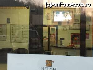 [P28] receptia de la wellness & SPA filmata prin geam » foto by Dan&Ema
 - 
<span class="allrVoted glyphicon glyphicon-heart hidden" id="av689810"></span>
<a class="m-l-10 hidden" id="sv689810" onclick="voting_Foto_DelVot(,689810,8264)" role="button">șterge vot <span class="glyphicon glyphicon-remove"></span></a>
<a id="v9689810" class=" c-red"  onclick="voting_Foto_SetVot(689810)" role="button"><span class="glyphicon glyphicon-heart-empty"></span> <b>LIKE</b> = Votează poza</a> <img class="hidden"  id="f689810W9" src="/imagini/loader.gif" border="0" /><span class="AjErrMes hidden" id="e689810ErM"></span>
