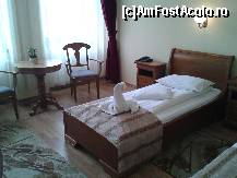 [P06] Septimia Resort Wellness & Spa - camera 14, etajul I, unul dintre paturile extrem de confortabile şi vedere spre geam.  » foto by creivean
 - 
<span class="allrVoted glyphicon glyphicon-heart hidden" id="av498510"></span>
<a class="m-l-10 hidden" id="sv498510" onclick="voting_Foto_DelVot(,498510,8264)" role="button">șterge vot <span class="glyphicon glyphicon-remove"></span></a>
<a id="v9498510" class=" c-red"  onclick="voting_Foto_SetVot(498510)" role="button"><span class="glyphicon glyphicon-heart-empty"></span> <b>LIKE</b> = Votează poza</a> <img class="hidden"  id="f498510W9" src="/imagini/loader.gif" border="0" /><span class="AjErrMes hidden" id="e498510ErM"></span>