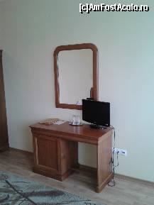 [P08] Septimia Resort Wellness & Spa - camera 14, etajul I, oglinda şi corpul de mobilă cu LCD-ul şi minibarul.  » foto by creivean
 - 
<span class="allrVoted glyphicon glyphicon-heart hidden" id="av498512"></span>
<a class="m-l-10 hidden" id="sv498512" onclick="voting_Foto_DelVot(,498512,8264)" role="button">șterge vot <span class="glyphicon glyphicon-remove"></span></a>
<a id="v9498512" class=" c-red"  onclick="voting_Foto_SetVot(498512)" role="button"><span class="glyphicon glyphicon-heart-empty"></span> <b>LIKE</b> = Votează poza</a> <img class="hidden"  id="f498512W9" src="/imagini/loader.gif" border="0" /><span class="AjErrMes hidden" id="e498512ErM"></span>
