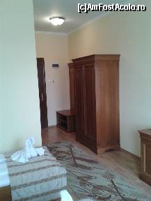 [P09] Septimia Resort Wellness & Spa - camera 14, etajul I, vedere spre intrare, dinspre geam.  » foto by creivean
 - 
<span class="allrVoted glyphicon glyphicon-heart hidden" id="av498513"></span>
<a class="m-l-10 hidden" id="sv498513" onclick="voting_Foto_DelVot(,498513,8264)" role="button">șterge vot <span class="glyphicon glyphicon-remove"></span></a>
<a id="v9498513" class=" c-red"  onclick="voting_Foto_SetVot(498513)" role="button"><span class="glyphicon glyphicon-heart-empty"></span> <b>LIKE</b> = Votează poza</a> <img class="hidden"  id="f498513W9" src="/imagini/loader.gif" border="0" /><span class="AjErrMes hidden" id="e498513ErM"></span>