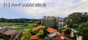 [P08] Vedere de la balcon, corpul A al hotelului și acoperișurile restaurantului » foto by Rofri
 - 
<span class="allrVoted glyphicon glyphicon-heart hidden" id="av1535739"></span>
<a class="m-l-10 hidden" id="sv1535739" onclick="voting_Foto_DelVot(,1535739,8276)" role="button">șterge vot <span class="glyphicon glyphicon-remove"></span></a>
<a id="v91535739" class=" c-red"  onclick="voting_Foto_SetVot(1535739)" role="button"><span class="glyphicon glyphicon-heart-empty"></span> <b>LIKE</b> = Votează poza</a> <img class="hidden"  id="f1535739W9" src="/imagini/loader.gif" border="0" /><span class="AjErrMes hidden" id="e1535739ErM"></span>