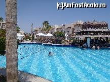 [P15] Intr-una din piscinele exterioare » foto by bogdansenior
 - 
<span class="allrVoted glyphicon glyphicon-heart hidden" id="av200429"></span>
<a class="m-l-10 hidden" id="sv200429" onclick="voting_Foto_DelVot(,200429,8284)" role="button">șterge vot <span class="glyphicon glyphicon-remove"></span></a>
<a id="v9200429" class=" c-red"  onclick="voting_Foto_SetVot(200429)" role="button"><span class="glyphicon glyphicon-heart-empty"></span> <b>LIKE</b> = Votează poza</a> <img class="hidden"  id="f200429W9" src="/imagini/loader.gif" border="0" /><span class="AjErrMes hidden" id="e200429ErM"></span>