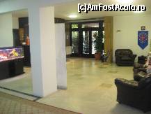 [P18] O parte din holul receptiei hotelului » foto by dorgo
 - 
<span class="allrVoted glyphicon glyphicon-heart hidden" id="av177816"></span>
<a class="m-l-10 hidden" id="sv177816" onclick="voting_Foto_DelVot(,177816,8287)" role="button">șterge vot <span class="glyphicon glyphicon-remove"></span></a>
<a id="v9177816" class=" c-red"  onclick="voting_Foto_SetVot(177816)" role="button"><span class="glyphicon glyphicon-heart-empty"></span> <b>LIKE</b> = Votează poza</a> <img class="hidden"  id="f177816W9" src="/imagini/loader.gif" border="0" /><span class="AjErrMes hidden" id="e177816ErM"></span>