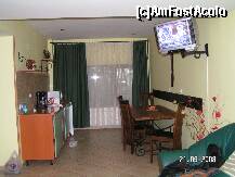 [P16] Vila Dani - bucataria si locul de servit masa din apartamentul cu doua camere » foto by kmy
 - 
<span class="allrVoted glyphicon glyphicon-heart hidden" id="av179054"></span>
<a class="m-l-10 hidden" id="sv179054" onclick="voting_Foto_DelVot(,179054,8298)" role="button">șterge vot <span class="glyphicon glyphicon-remove"></span></a>
<a id="v9179054" class=" c-red"  onclick="voting_Foto_SetVot(179054)" role="button"><span class="glyphicon glyphicon-heart-empty"></span> <b>LIKE</b> = Votează poza</a> <img class="hidden"  id="f179054W9" src="/imagini/loader.gif" border="0" /><span class="AjErrMes hidden" id="e179054ErM"></span>