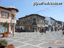 [P28] Giurgiu - Strada Gării, clădiri de patrimoniu.  » foto by iulianic
 - 
<span class="allrVoted glyphicon glyphicon-heart hidden" id="av413240"></span>
<a class="m-l-10 hidden" id="sv413240" onclick="voting_Foto_DelVot(,413240,8317)" role="button">șterge vot <span class="glyphicon glyphicon-remove"></span></a>
<a id="v9413240" class=" c-red"  onclick="voting_Foto_SetVot(413240)" role="button"><span class="glyphicon glyphicon-heart-empty"></span> <b>LIKE</b> = Votează poza</a> <img class="hidden"  id="f413240W9" src="/imagini/loader.gif" border="0" /><span class="AjErrMes hidden" id="e413240ErM"></span>