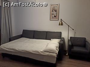 [P12] Vila Marald.Canapeaua din living, foarte confortabila, poate cea mai buna canapea pe care am dormit la un hotel. » foto by Floria
 - 
<span class="allrVoted glyphicon glyphicon-heart hidden" id="av1281898"></span>
<a class="m-l-10 hidden" id="sv1281898" onclick="voting_Foto_DelVot(,1281898,8342)" role="button">șterge vot <span class="glyphicon glyphicon-remove"></span></a>
<a id="v91281898" class=" c-red"  onclick="voting_Foto_SetVot(1281898)" role="button"><span class="glyphicon glyphicon-heart-empty"></span> <b>LIKE</b> = Votează poza</a> <img class="hidden"  id="f1281898W9" src="/imagini/loader.gif" border="0" /><span class="AjErrMes hidden" id="e1281898ErM"></span>