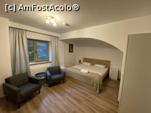 [P04] Vila Marald Sinaia. Dormitorul. » foto by Floria
 - 
<span class="allrVoted glyphicon glyphicon-heart hidden" id="av1281880"></span>
<a class="m-l-10 hidden" id="sv1281880" onclick="voting_Foto_DelVot(,1281880,8342)" role="button">șterge vot <span class="glyphicon glyphicon-remove"></span></a>
<a id="v91281880" class=" c-red"  onclick="voting_Foto_SetVot(1281880)" role="button"><span class="glyphicon glyphicon-heart-empty"></span> <b>LIKE</b> = Votează poza</a> <img class="hidden"  id="f1281880W9" src="/imagini/loader.gif" border="0" /><span class="AjErrMes hidden" id="e1281880ErM"></span>