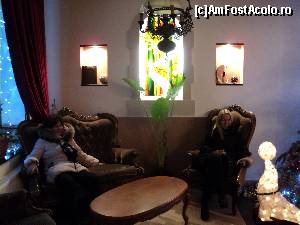 [P01] Predeal - Hotelul Art Montana *** Micutul lobby al hotelului, deosebit de elegant si primitor.  » foto by vega06
 - 
<span class="allrVoted glyphicon glyphicon-heart hidden" id="av580800"></span>
<a class="m-l-10 hidden" id="sv580800" onclick="voting_Foto_DelVot(,580800,8383)" role="button">șterge vot <span class="glyphicon glyphicon-remove"></span></a>
<a id="v9580800" class=" c-red"  onclick="voting_Foto_SetVot(580800)" role="button"><span class="glyphicon glyphicon-heart-empty"></span> <b>LIKE</b> = Votează poza</a> <img class="hidden"  id="f580800W9" src="/imagini/loader.gif" border="0" /><span class="AjErrMes hidden" id="e580800ErM"></span>