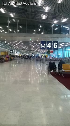 [P06] M46-terminalul din aeroportul CDG Paris una din terminale pentru zborurile transatlantice » foto by AZE
 - 
<span class="allrVoted glyphicon glyphicon-heart hidden" id="av725568"></span>
<a class="m-l-10 hidden" id="sv725568" onclick="voting_Foto_DelVot(,725568,8408)" role="button">șterge vot <span class="glyphicon glyphicon-remove"></span></a>
<a id="v9725568" class=" c-red"  onclick="voting_Foto_SetVot(725568)" role="button"><span class="glyphicon glyphicon-heart-empty"></span> <b>LIKE</b> = Votează poza</a> <img class="hidden"  id="f725568W9" src="/imagini/loader.gif" border="0" /><span class="AjErrMes hidden" id="e725568ErM"></span>
