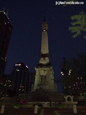 [P09] o zona frumoasa la statuie in Indy » foto by meehi
 - 
<span class="allrVoted glyphicon glyphicon-heart hidden" id="av547142"></span>
<a class="m-l-10 hidden" id="sv547142" onclick="voting_Foto_DelVot(,547142,8408)" role="button">șterge vot <span class="glyphicon glyphicon-remove"></span></a>
<a id="v9547142" class=" c-red"  onclick="voting_Foto_SetVot(547142)" role="button"><span class="glyphicon glyphicon-heart-empty"></span> <b>LIKE</b> = Votează poza</a> <img class="hidden"  id="f547142W9" src="/imagini/loader.gif" border="0" /><span class="AjErrMes hidden" id="e547142ErM"></span>