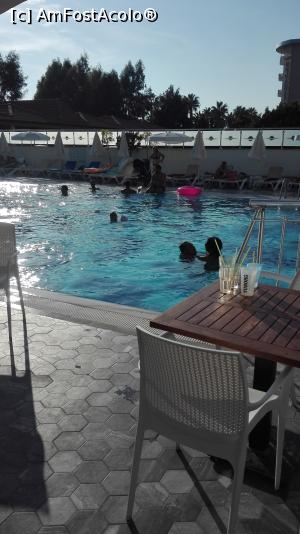 [P02] Piscina » foto by tinerica
 - 
<span class="allrVoted glyphicon glyphicon-heart hidden" id="av1049688"></span>
<a class="m-l-10 hidden" id="sv1049688" onclick="voting_Foto_DelVot(,1049688,8414)" role="button">șterge vot <span class="glyphicon glyphicon-remove"></span></a>
<a id="v91049688" class=" c-red"  onclick="voting_Foto_SetVot(1049688)" role="button"><span class="glyphicon glyphicon-heart-empty"></span> <b>LIKE</b> = Votează poza</a> <img class="hidden"  id="f1049688W9" src="/imagini/loader.gif" border="0" /><span class="AjErrMes hidden" id="e1049688ErM"></span>