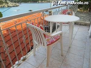 [P26] Balconul din fata camerei noastre impreuna cu masuta si scaunele din dotare » foto by valyionsc
 - 
<span class="allrVoted glyphicon glyphicon-heart hidden" id="av497025"></span>
<a class="m-l-10 hidden" id="sv497025" onclick="voting_Foto_DelVot(,497025,8483)" role="button">șterge vot <span class="glyphicon glyphicon-remove"></span></a>
<a id="v9497025" class=" c-red"  onclick="voting_Foto_SetVot(497025)" role="button"><span class="glyphicon glyphicon-heart-empty"></span> <b>LIKE</b> = Votează poza</a> <img class="hidden"  id="f497025W9" src="/imagini/loader.gif" border="0" /><span class="AjErrMes hidden" id="e497025ErM"></span>