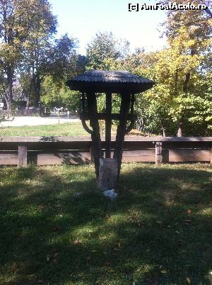 [P16] Troiță din curtea bisericii Dragomirești » foto by Yersinia Pestis
 - 
<span class="allrVoted glyphicon glyphicon-heart hidden" id="av566596"></span>
<a class="m-l-10 hidden" id="sv566596" onclick="voting_Foto_DelVot(,566596,8488)" role="button">șterge vot <span class="glyphicon glyphicon-remove"></span></a>
<a id="v9566596" class=" c-red"  onclick="voting_Foto_SetVot(566596)" role="button"><span class="glyphicon glyphicon-heart-empty"></span> <b>LIKE</b> = Votează poza</a> <img class="hidden"  id="f566596W9" src="/imagini/loader.gif" border="0" /><span class="AjErrMes hidden" id="e566596ErM"></span>