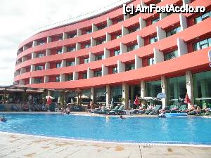 [P01] hotelul si piscina » foto by cm
 - 
<span class="allrVoted glyphicon glyphicon-heart hidden" id="av442149"></span>
<a class="m-l-10 hidden" id="sv442149" onclick="voting_Foto_DelVot(,442149,8523)" role="button">șterge vot <span class="glyphicon glyphicon-remove"></span></a>
<a id="v9442149" class=" c-red"  onclick="voting_Foto_SetVot(442149)" role="button"><span class="glyphicon glyphicon-heart-empty"></span> <b>LIKE</b> = Votează poza</a> <img class="hidden"  id="f442149W9" src="/imagini/loader.gif" border="0" /><span class="AjErrMes hidden" id="e442149ErM"></span>