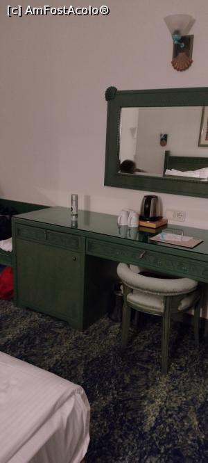 [P11] Camera Hotel Salmakis » foto by michaela_1961
 - 
<span class="allrVoted glyphicon glyphicon-heart hidden" id="av1324519"></span>
<a class="m-l-10 hidden" id="sv1324519" onclick="voting_Foto_DelVot(,1324519,8524)" role="button">șterge vot <span class="glyphicon glyphicon-remove"></span></a>
<a id="v91324519" class=" c-red"  onclick="voting_Foto_SetVot(1324519)" role="button"><span class="glyphicon glyphicon-heart-empty"></span> <b>LIKE</b> = Votează poza</a> <img class="hidden"  id="f1324519W9" src="/imagini/loader.gif" border="0" /><span class="AjErrMes hidden" id="e1324519ErM"></span>